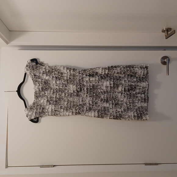 Joseph Ribkoff Robe Dress - Picture 3 of 6